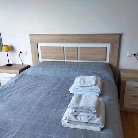 Piso Con Piscina En Sada Apartman Kültér fotó