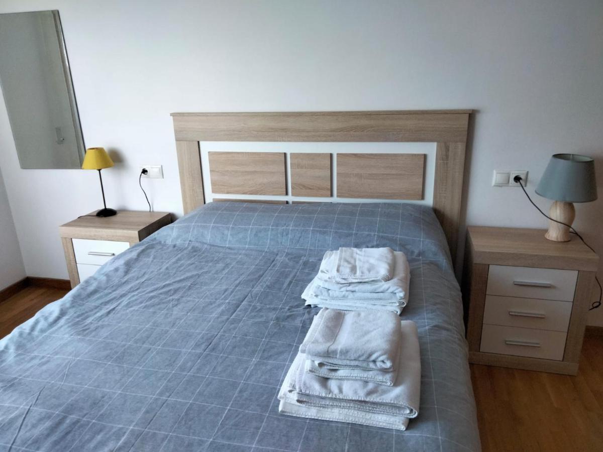 Piso Con Piscina En Sada Apartman Kültér fotó